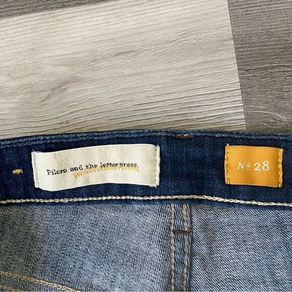 Anthropologie Pilcro Flare Jeans 28 Waist Dark Wash Flattering Bohemian - Picture 5 of 12